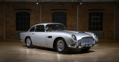 “제임스 본드도 탐낼 듯”… 3년에 걸친 작업으로 복원된 애스턴 마틴 DB5