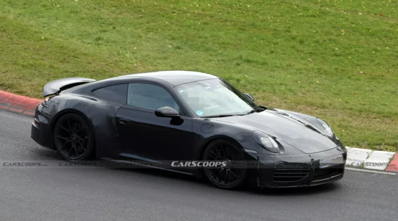 “절제된 완성형 모델”… 뉘르부르크링서 포착된 신형 911 터보 프로토타입