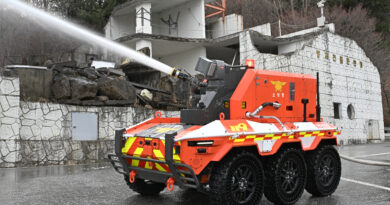 “소방관 대신 불길 속으로”… 현대차그룹, 무인소방로봇 4대 소방청에 기증