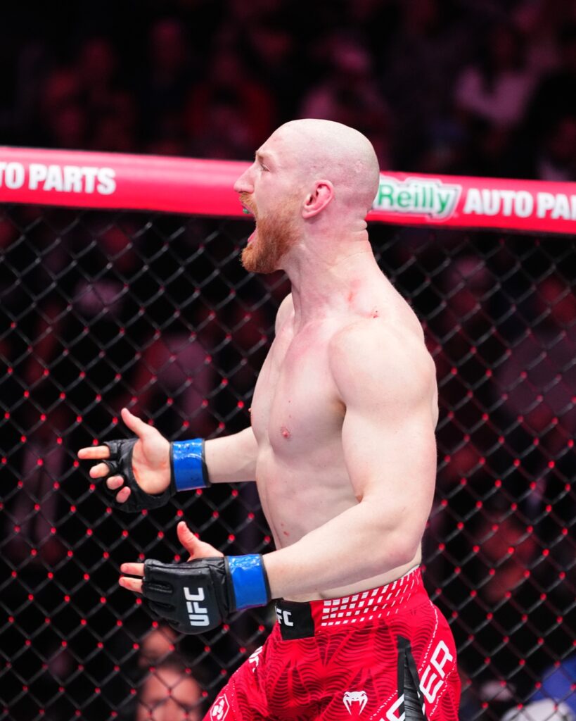 ▲이스라엘 아데산야, 조 파이퍼에 TKO 패 ⓒUFC