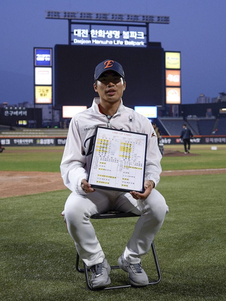 ▲한화 오재원, ‘여포 스윙’ 공식을 뒤집다 ⓒ한화이글스