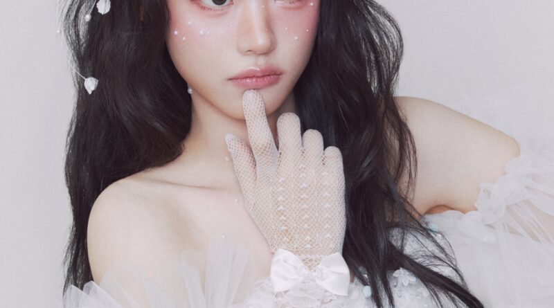 “처피뱅 변신”… QWER 히나, 미니 4집 ‘세레모니’ 콘셉트 포토 공개