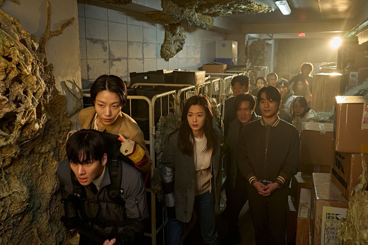 연상호 감독 신작 '군체', 14일 만에 400만 돌파 Ⓒ쇼박스