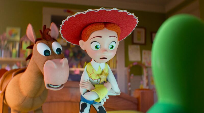 돌아온 '토이 스토리 5', 스마트 패드에 밀려난 장난감들의 새로운 위기 Ⓒ월드 디즈니 코리아